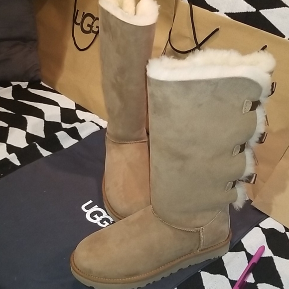 Ugg boots # - Picture 2 of 11